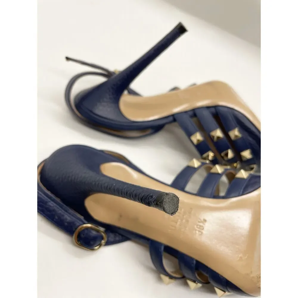 Valentino Garavani Rockstud slingback pumps Navy Blue pebbled calfskin leather